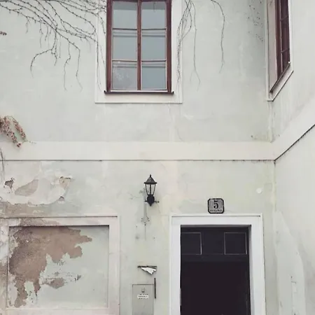 Apartment Old Town Loft - A Charming 3 Bedroom Oasis *