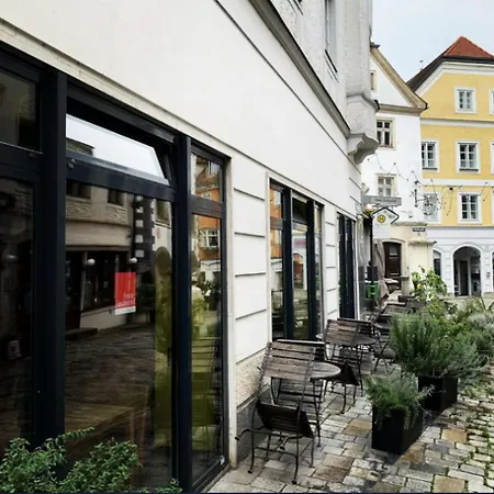 Apartment Old Town Loft - A Charming 3 Bedroom Oasis Steyr