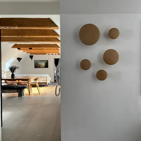 Old Town Loft - A Charming 3 Bedroom Oasis