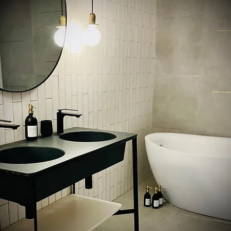 Old Town Loft - A Charming 3 Bedroom Oasis * Steyr