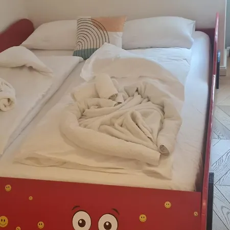 아파트 Old Town Loft - A Charming 3 Bedroom Oasis 슈타이어
