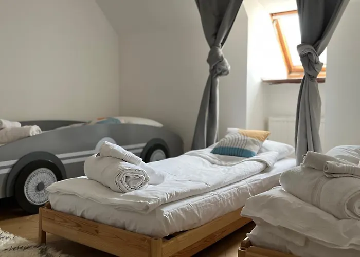 Old Town Loft - A Charming 3 Bedroom Oasis Daire