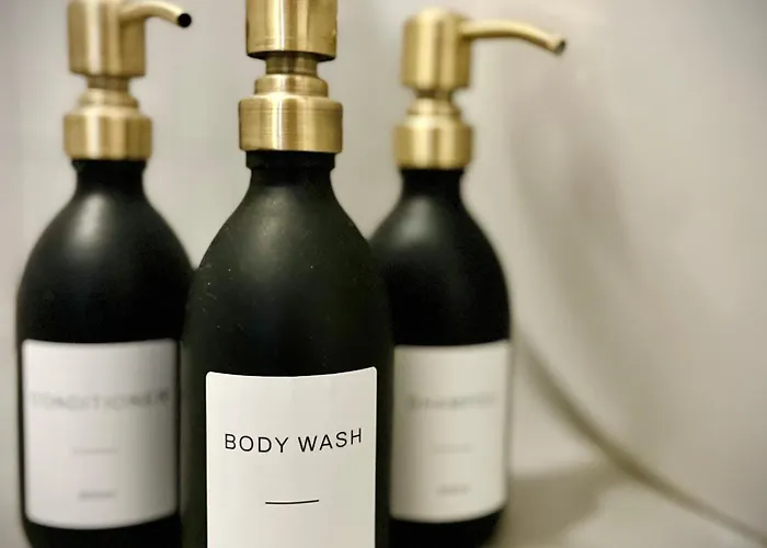 Old Town Loft - A Charming 3 Bedroom Oasis *