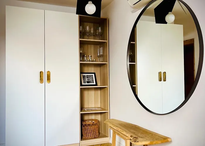 Old Town Loft - A Charming 3 Bedroom Oasis Daire