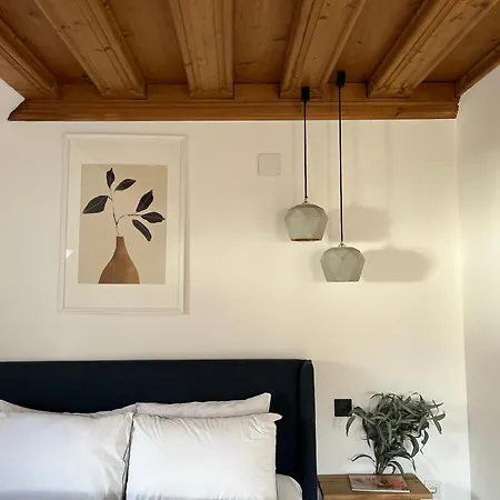 Old Town Loft - A Charming 3 Bedroom Oasis * 施泰尔